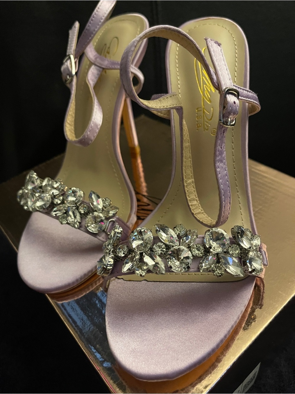 Cathy Din VICIAA Lilac Satin Crystal-Embellished Women's 4”Heels Sz 5.5 NWB